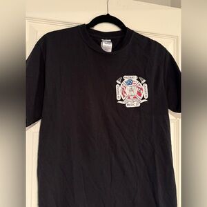 Phildelphia Fire Department T-Shirt 
Size M